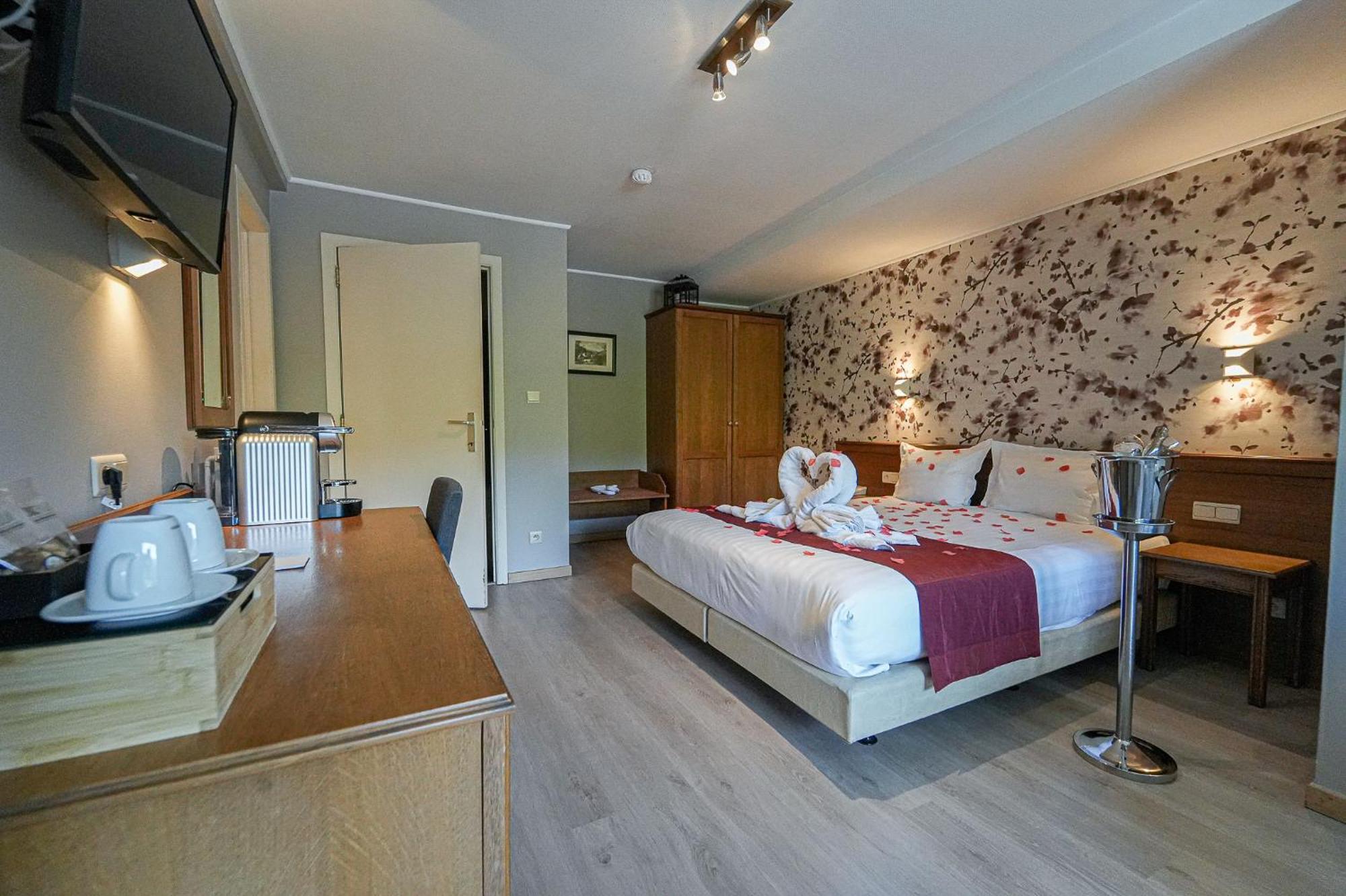 Hotel Panorama Bouillon Exterior photo